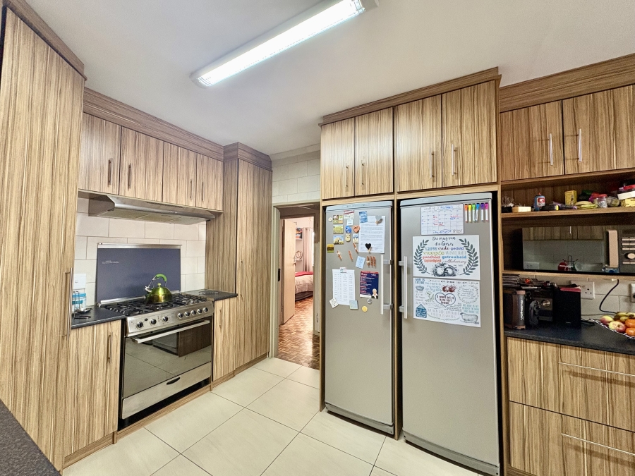 4 Bedroom Property for Sale in Protea Heights Western Cape
